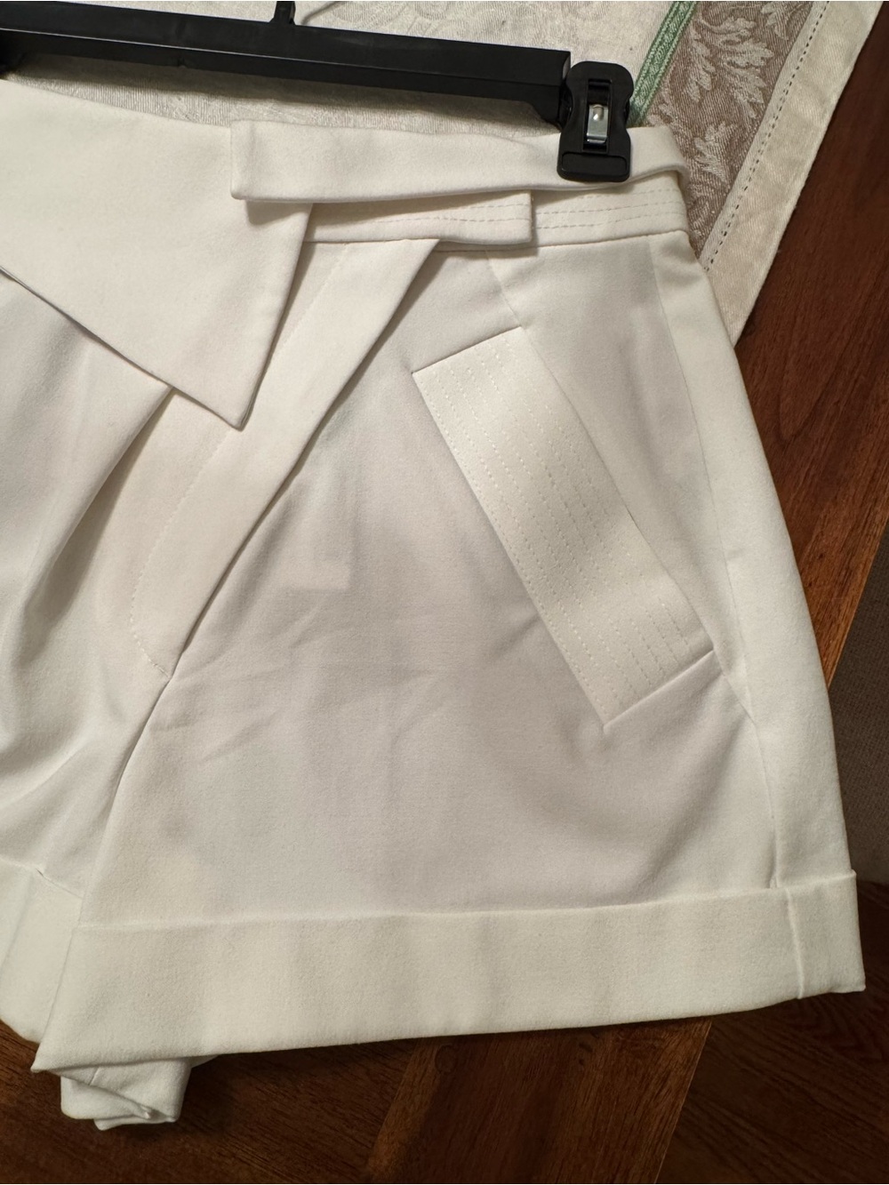 Alice + Olivia Chad Asymmetrical Cuffed Shorts in White NWT, $295 Retail - Picture 11 of 12